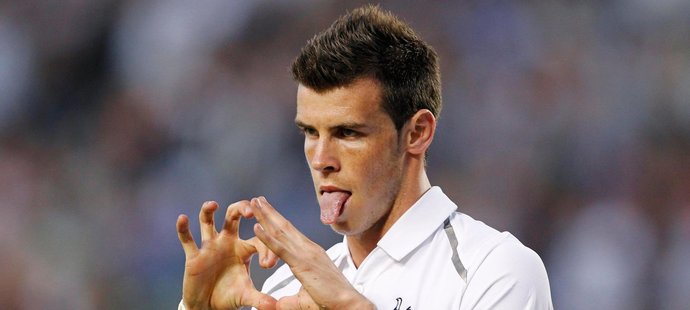 Záložník Tottenhamu Gareth Bale se raduje z branky do sítě LA Galaxy