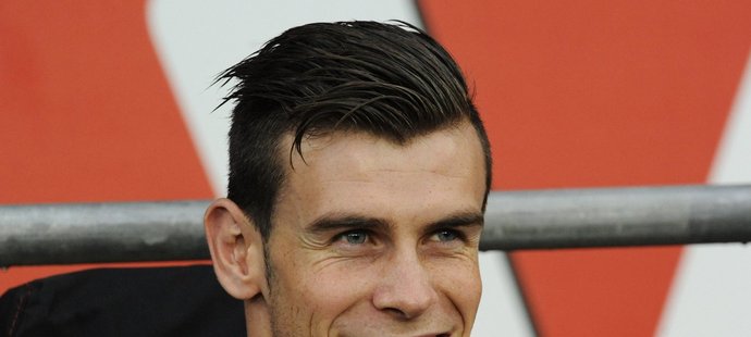 Gareth Bale během přátelského utkání Walesu, do kterého kvůli zranění nezasáhl