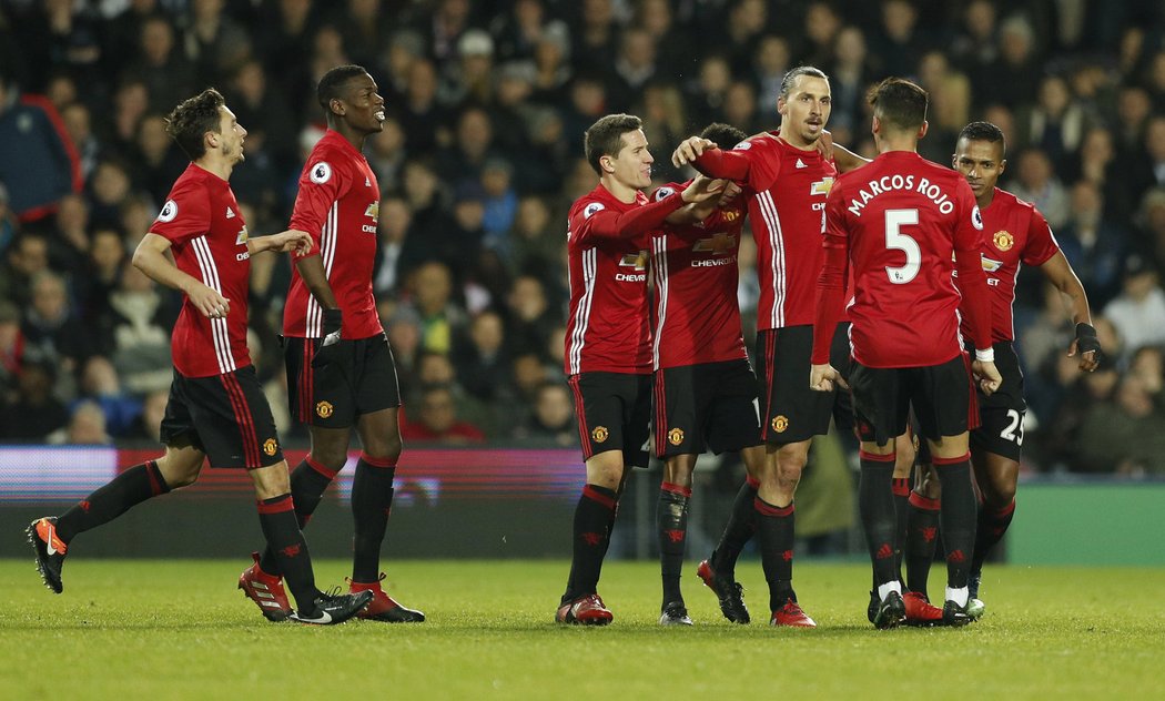 Manchester United porazil West Brom 2:0 a v tabulce se přiblížil pohárovým příčkám