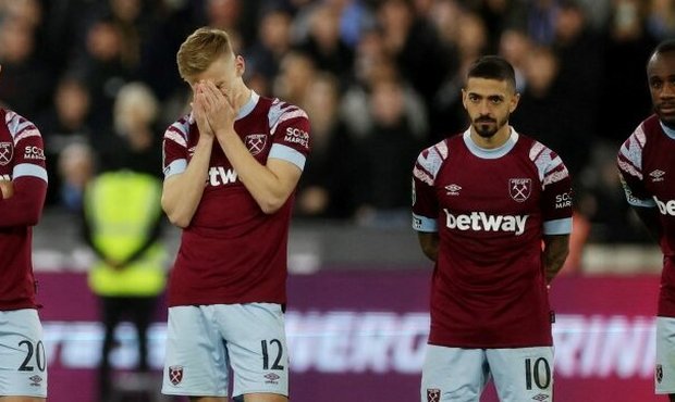 West Ham senzačně vypadl z poháru, drama při penaltách. Hrál jen Coufal