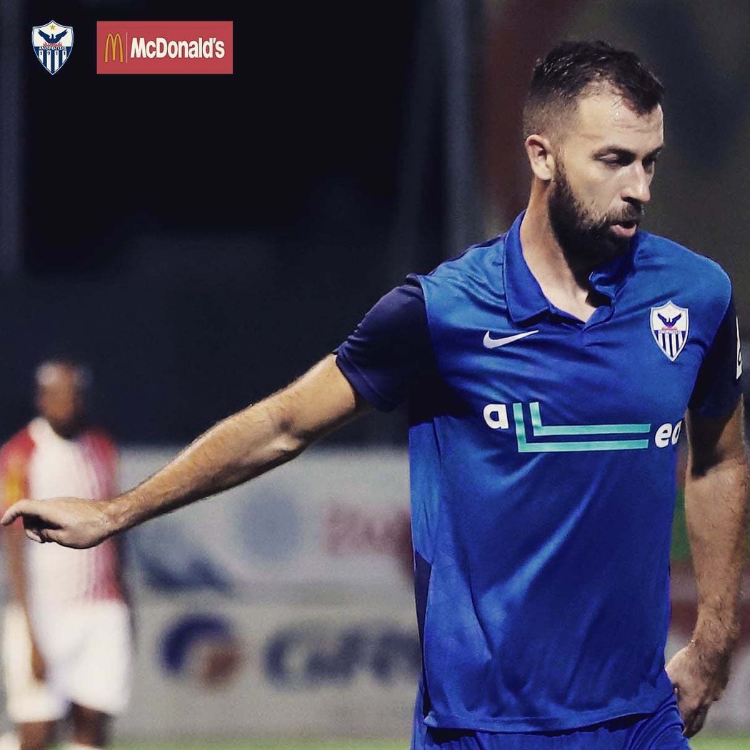 Český fotbalista Josef Hušbauer přijal angažmá v kyperském klubu, který vede ruský vyhnanec Savin