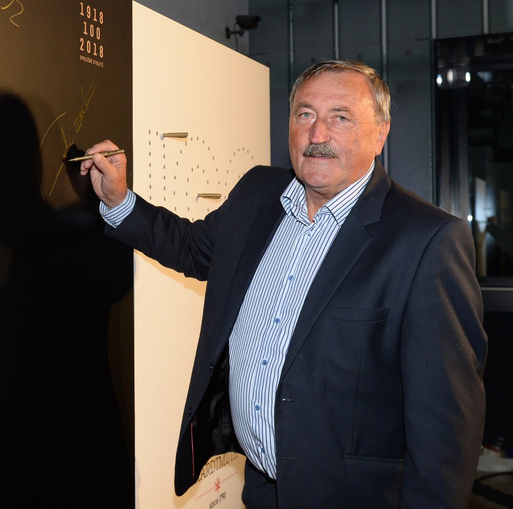 Legendární fotbalista Antonín Panenka se momentálně srovnává se ztrátou dcery