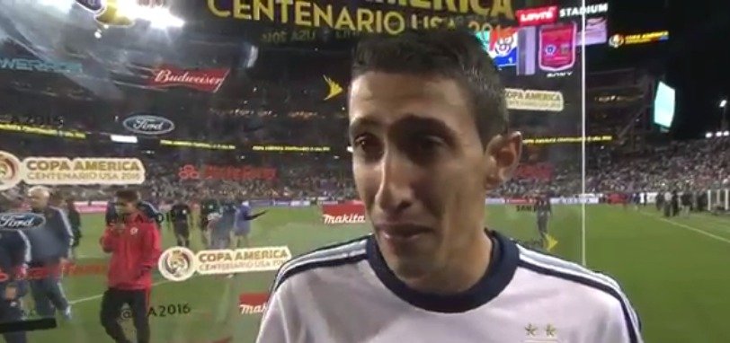 V pozápasovém rozhovoru byl argentinský fotbalista dojatý