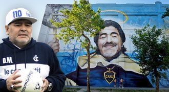 Maradonovy 1. nedožité narozeniny: posvátný dům i právní spory