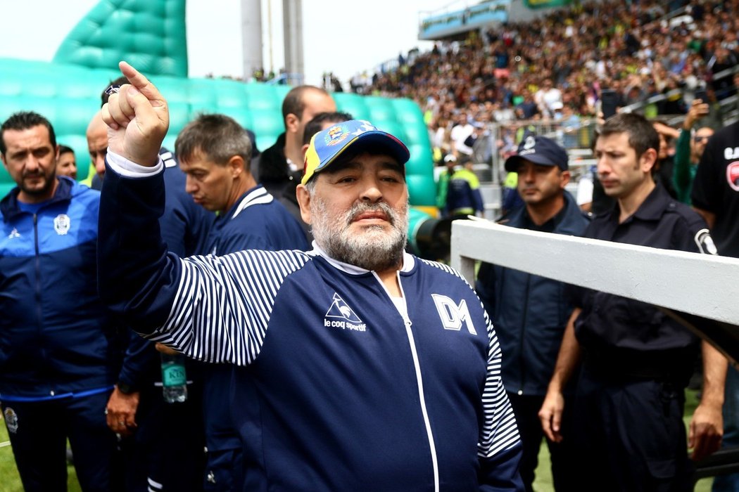 Diego Maradona trénoval na sklonku života klub Gimnásia de La Plata