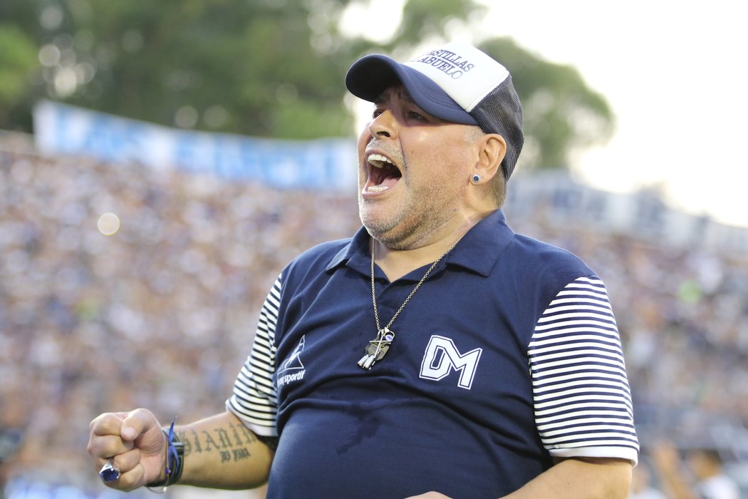 Diego Maradona trénoval na sklonku života klub Gimnásia de La Plata