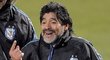 Diego Maradona vymýšlí taktiku na Němce