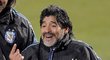 Diego Maradona vymýšlí taktiku na Němce