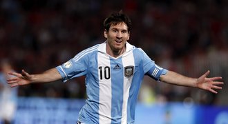 Anglie remizovala s Hondurasem, Messi se trefil proti Slovinsku