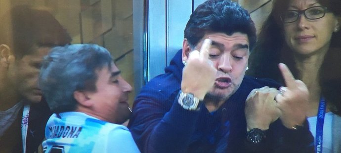 Diego Maradona během utkání Argentiny s Nigérií
