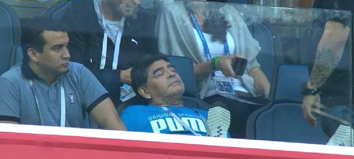Diego Maradona během utkání Argentiny s Nigérií
