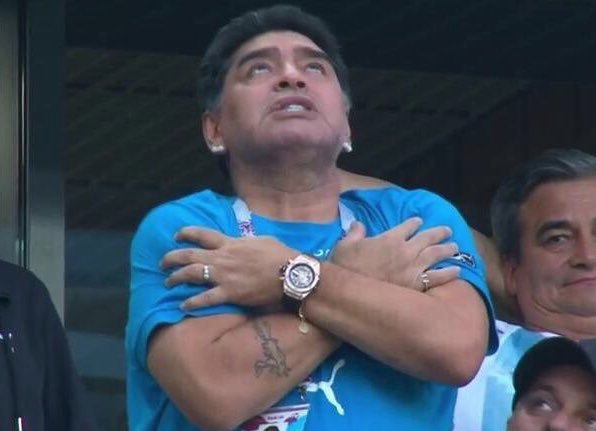 Diego Maradona během utkání Argentiny s Nigérií