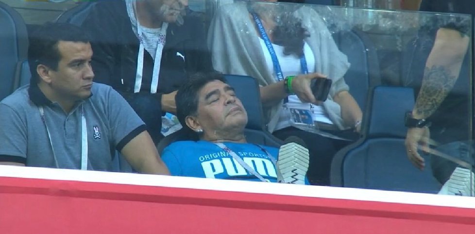 Diego Maradona během utkání Argentiny s Nigérií