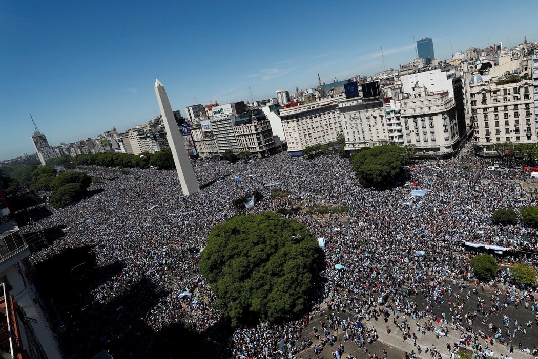 Buenos Aires se chystá na slavností vítání mistrů na zaplněném náměstí