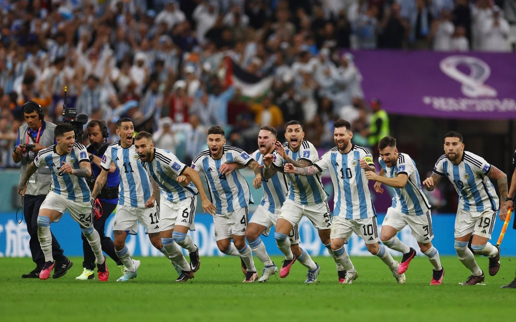 Argentinská radost po penaltách a postupu