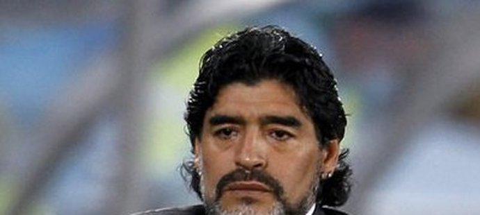 Maradona měl nehodu, srazil se s autobusem!