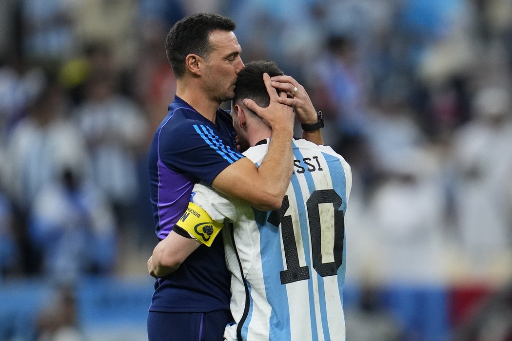 Lionelové Scaloni a Messi spolu postoupili do finále MS