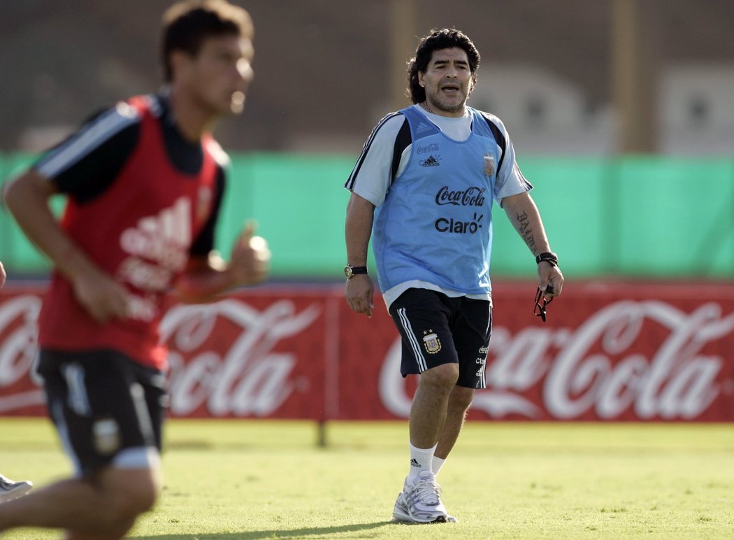 Diego Maradona na tréninku argentinské reprezentace.