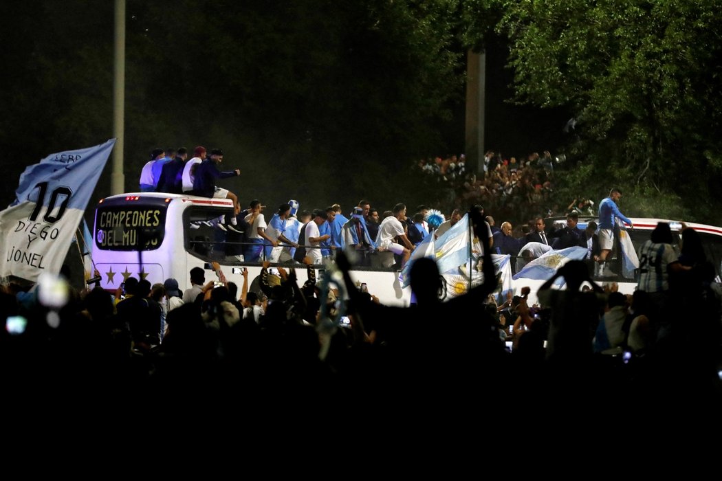 V ulicích Buenos Aires se slaví