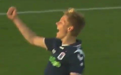VIDEO: Nejrychlejší hattrick, pak ještě gól! Dánsko úchvátil rekordman VIDEO: Nejrychlejší hattrick, pak ještě gól! Dánsko úchvátil rekordman
