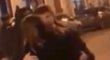 Andrej Aršavin v objetí ženy poté, co vyšel z nočního klubu