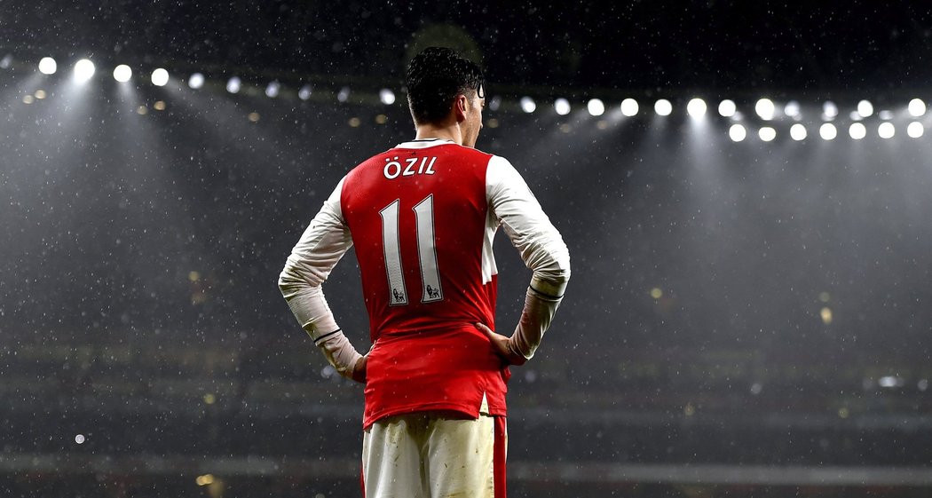 Záložník Arsenalu Mesut Özil poté, co jeho tým padl na hřišti Watfordu