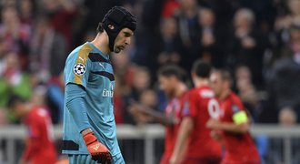 LM: Čech dostal od Bayernu PĚTKU, Chelsea se trápila, ale žije