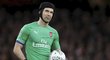 Petr Čech v dresu londýnského Arsenalu, kde chytá svou poslední profesionální sezonu