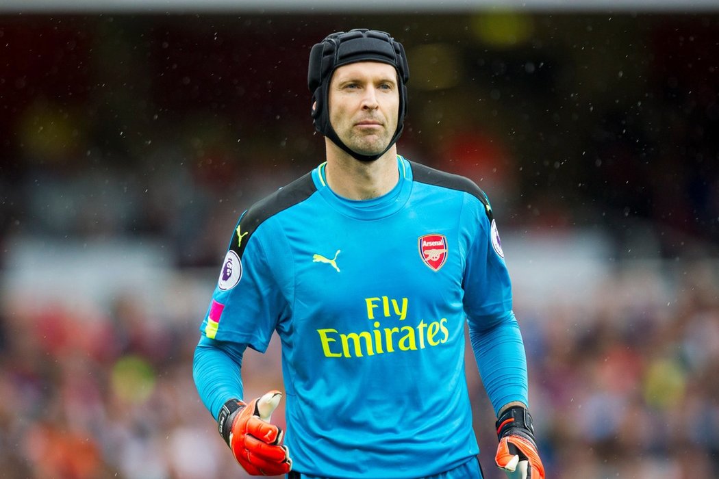 Petr Čech nechybí v základní sestavě Arsenalu na půdě PSG