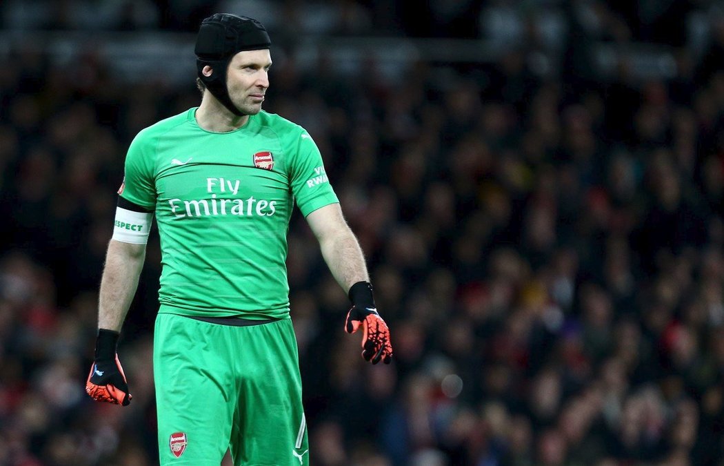 Petr Čech zakončí svou mimořádnou kariéru jako gólman Arsenalu