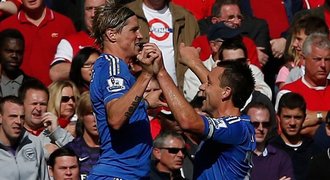 Chelsea dál vládne Premier League, tým Petra Čecha vyhrál na Arsenalu