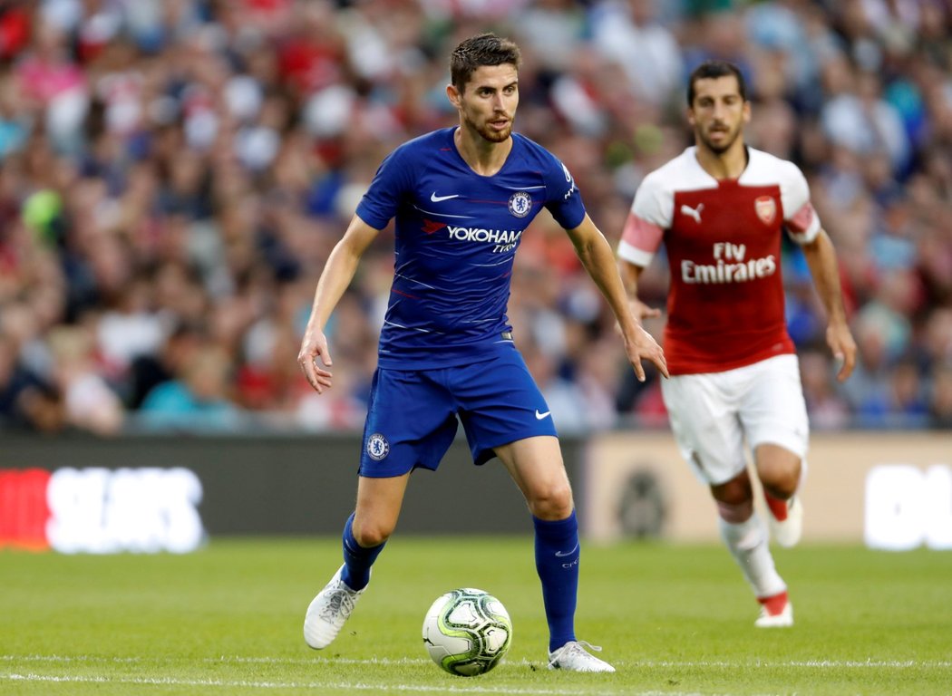 Jorginho z Chelsea během zápasu proti Arsenalu