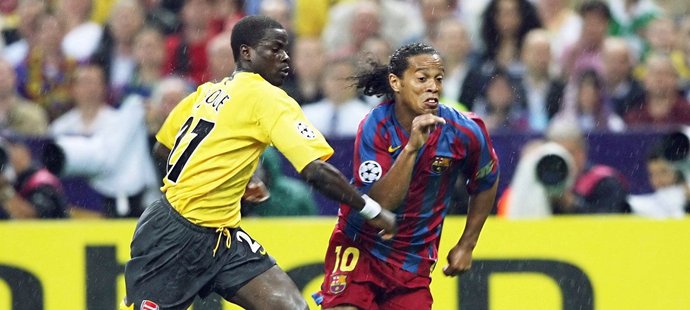 V roce 2006 se Eboue dostal s Arsenalem až do finále Ligy mistrů, kde podlehl Barceloně