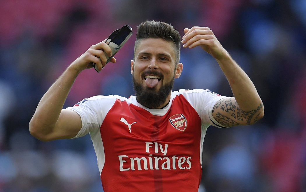 Olivier Giroud slaví postup do finále FA Cupu