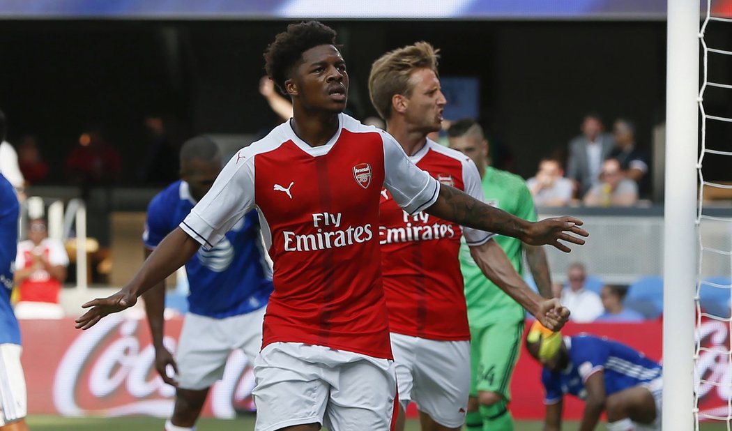 O výhře Arsenalu nad výběrem MLS rozhodl mladík Chuba Akpom