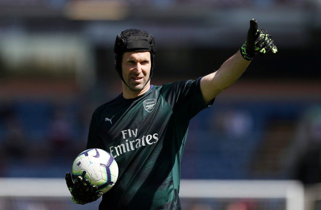 Český gólman Arsenalu Petr Čech v posledních měsících své úžasné kariéry