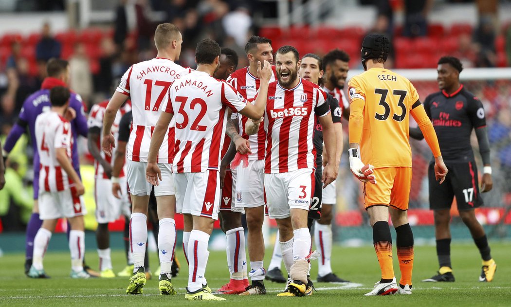 Petr Čech nezabránil prohře Arsenalu se Stoke