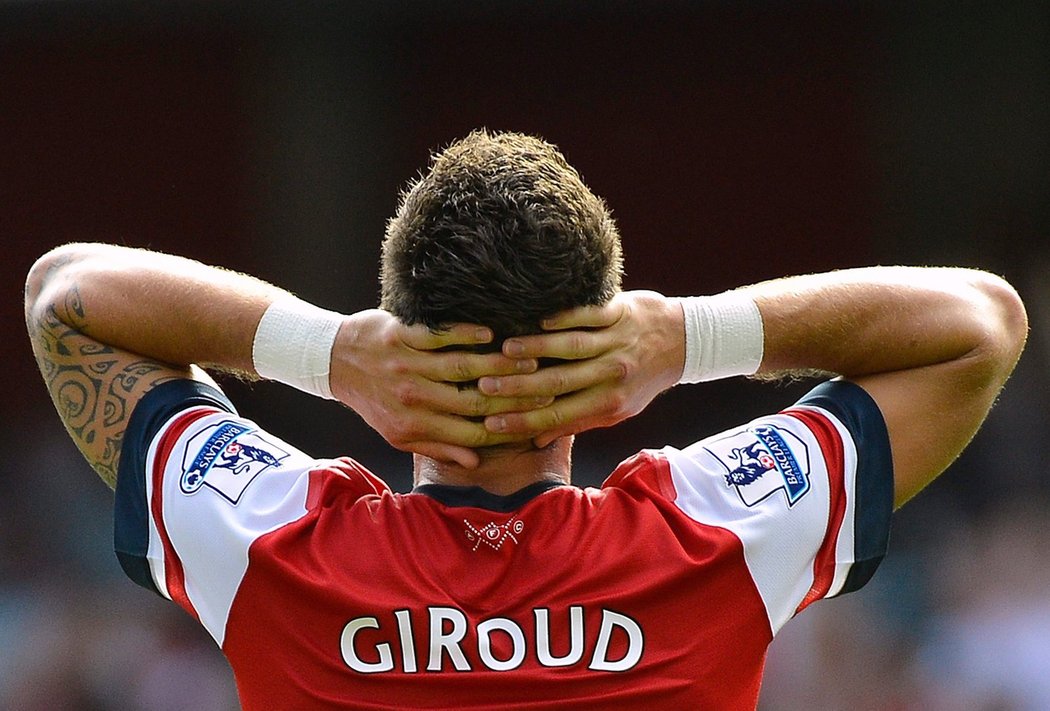 Arsenal remizoval se Sunderlandem 0:0. Nespasila ho ani útočná superposila Olivier Giroud