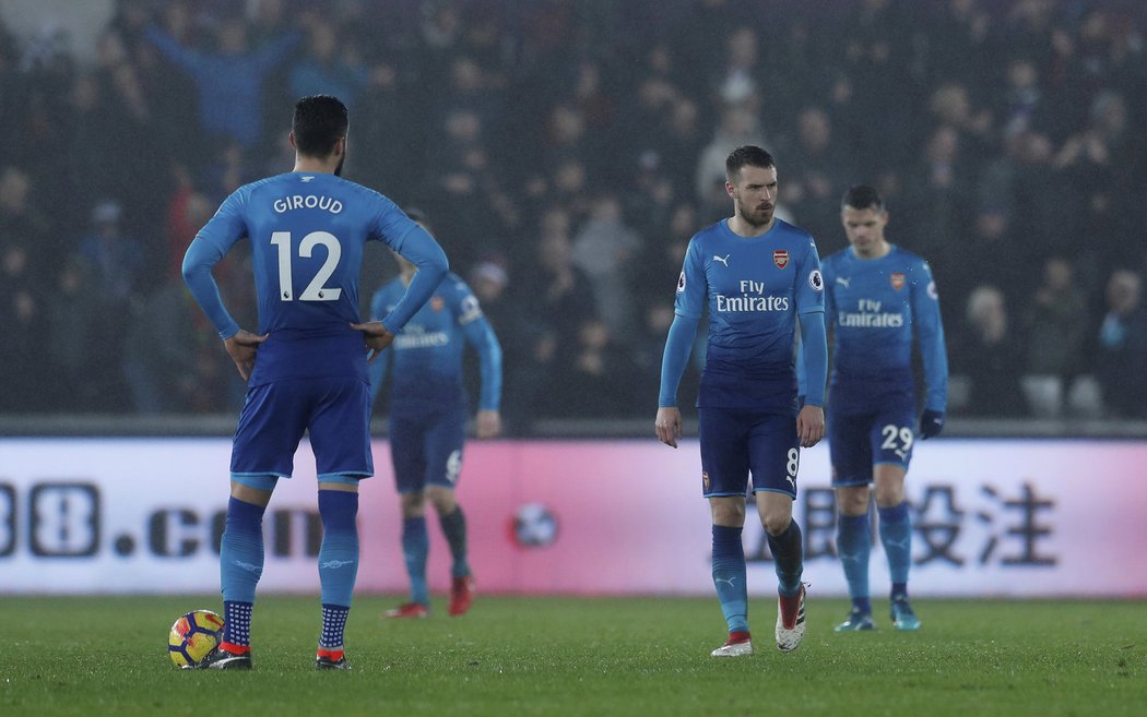 Fotbalisté Arsenalu roli favorita proti Swansea nepotvrdili