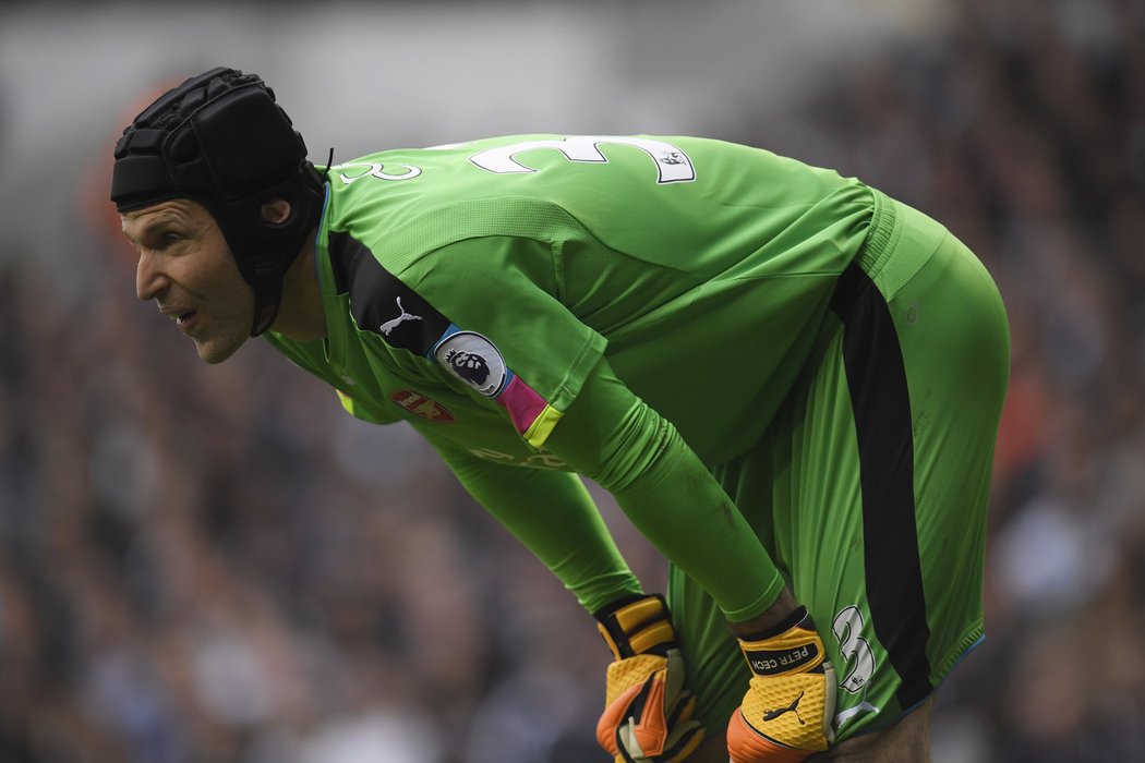 Petr Čech musel strávit prohru na hřišti Tottenhamu