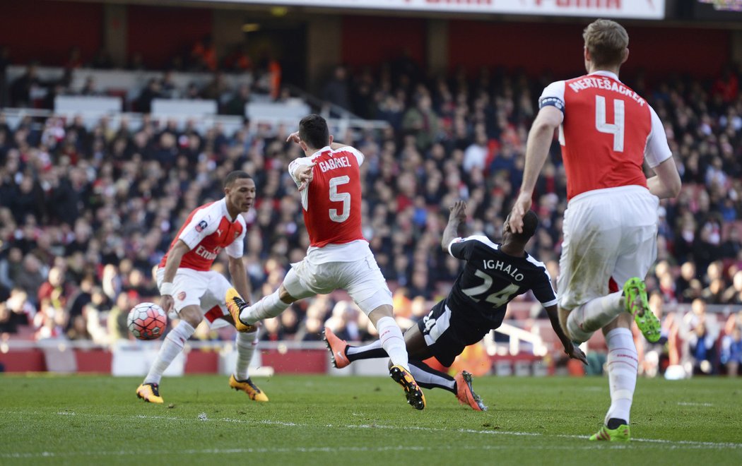 Odion Ighalo svým gólem pomohl vyřadit Arsenal z FA Cupu