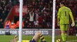 Brankář Wojciech Szczesny měl velký podíl na obou brankách, které Arsenal inkasoval na hřišti Southamptonu