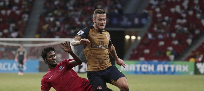 Záložník Arsenalu Jack Wilshere musí na operaci levé lýtkové kosti a mužstvo se bez něho bude muset obejít ještě další tři měsíce