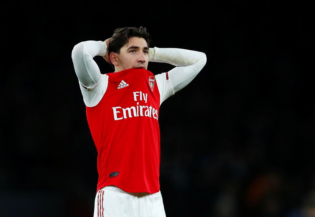 Zklamaný obránce Arsenalu Hector Bellerin