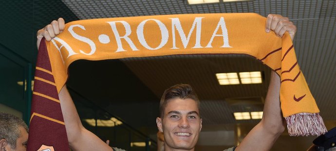 Patrik Schick při přivítání na letišti v Římě