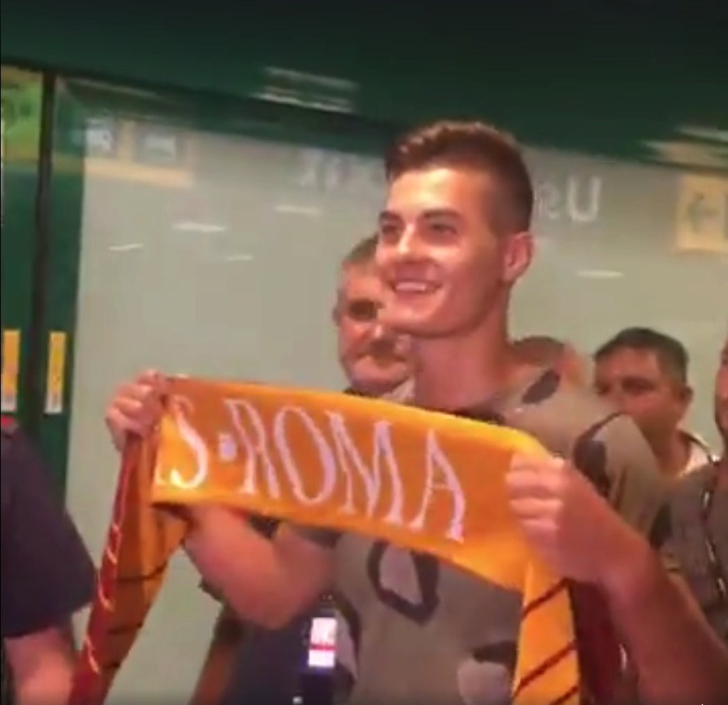 Patrik Schick zdraví fanoušky AS Řím