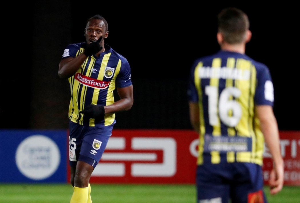 Usain Bolt pomohl týmu Central Coast Mariners k výhře 6:1 v přípravném zápase proti amaterskému týmu