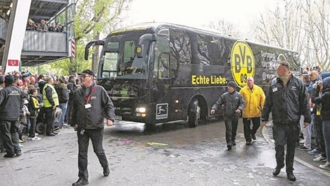 Autobus fotbalistů Borussie Dortmund