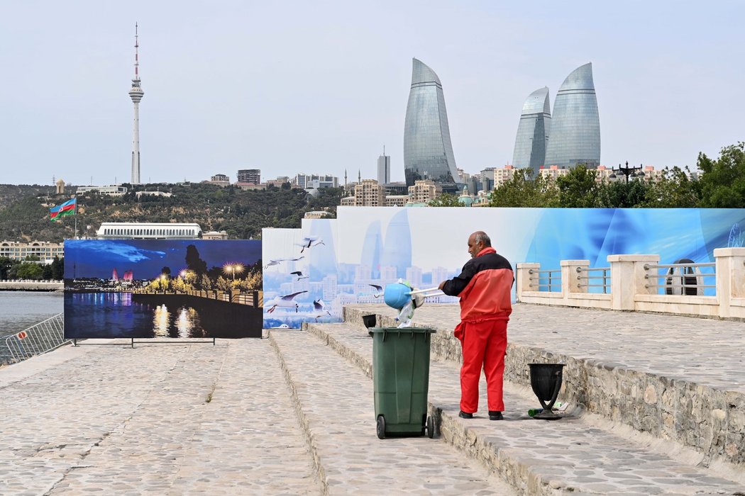 EURO v&nbsp;Baku? A mohli bychom ho vidět? Fotbal poráží i wrestling