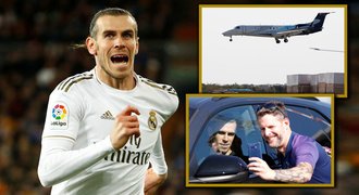 Bale už je v Londýně. Mourinho si stěžuje: Mám tu moc hráčů!